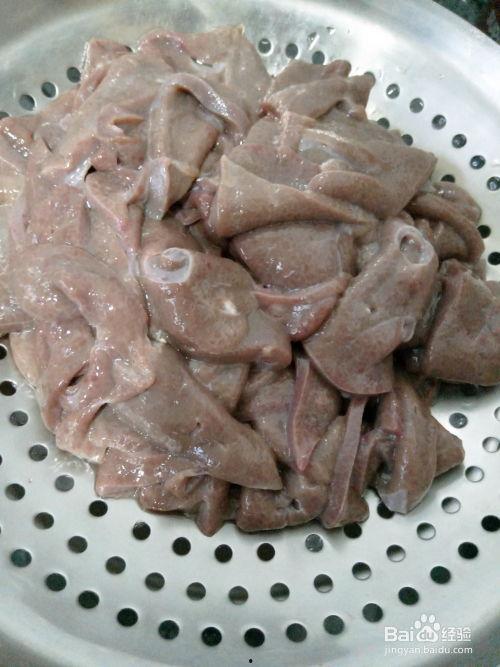 猪肝怎么炒好吃又嫩视频,嫩滑美味，一看就会