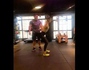 凹凸视频凹,揭秘虚拟现实世界的无限魅力