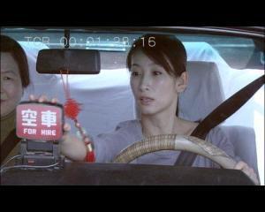 车来车往的视频,繁华都市的交通画卷